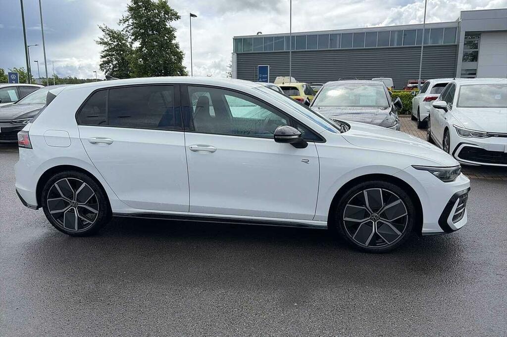 Volkswagen Golf 1.5 Etsi 150 Black Edition Dsg ST25YOC White #4