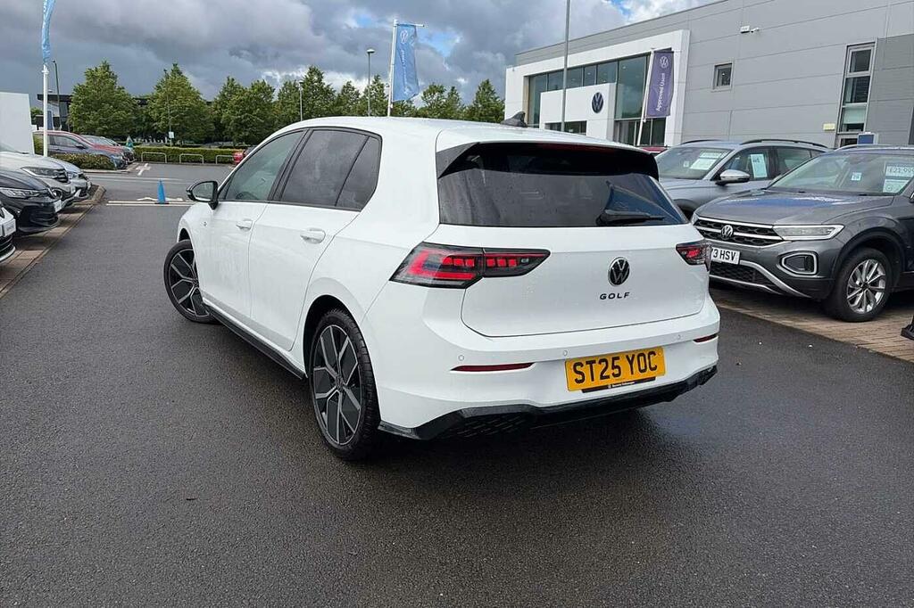 Volkswagen Golf 1.5 Etsi 150 Black Edition Dsg ST25YOC White #3