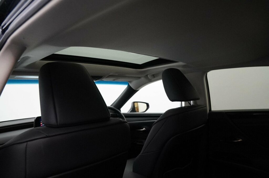 Lexus ES 300H Black #18
