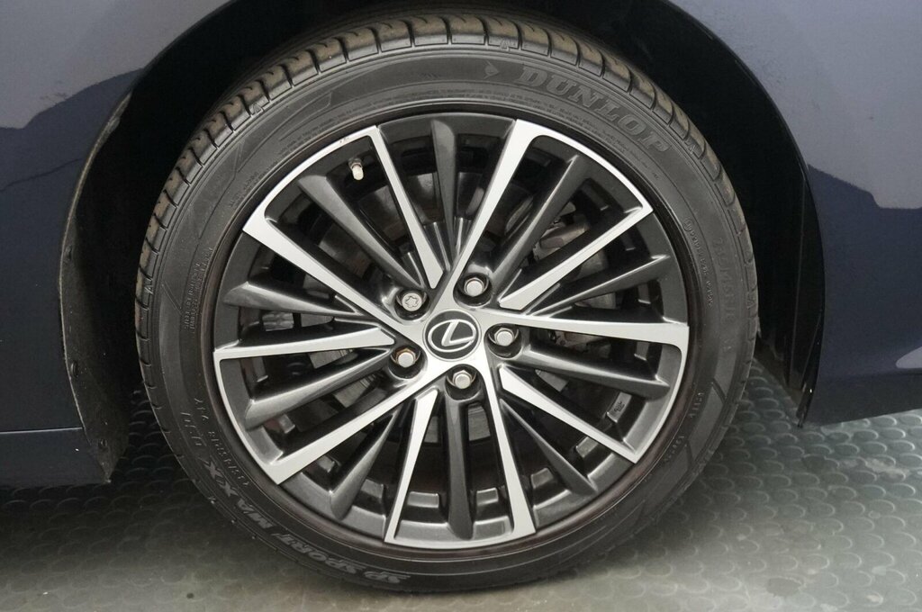 Lexus ES 300H Black #25