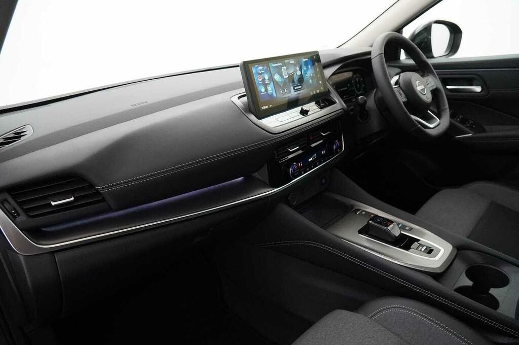 Nissan Qashqai 1.5 205 E-power N-connecta With Glass Roof Pa SK26FWT Black #2
