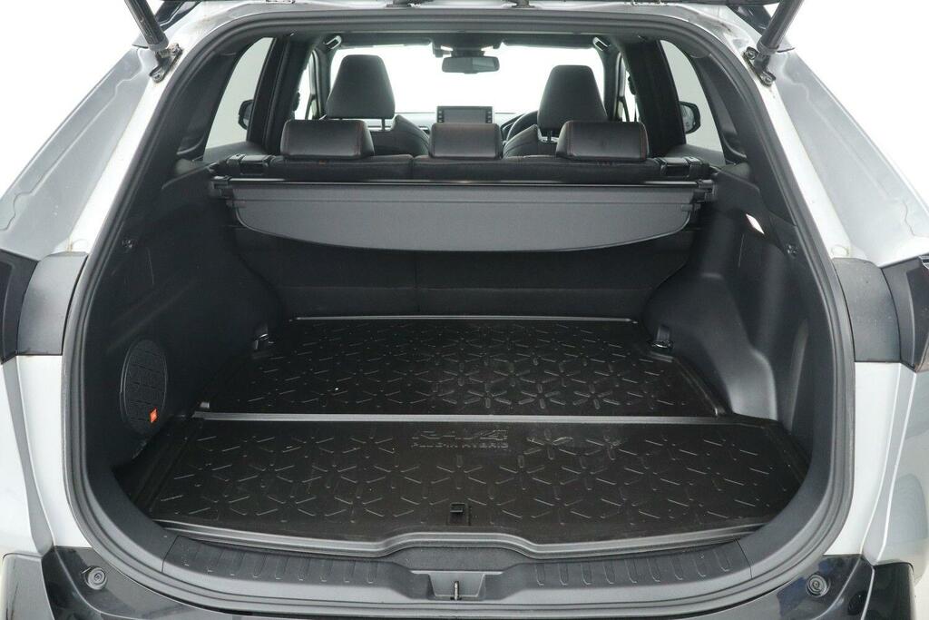 Toyota Rav 4 Dynamic White #13