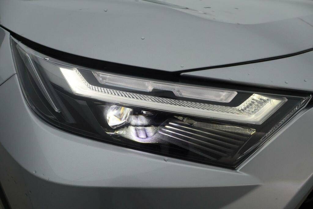 Toyota Rav 4 Dynamic White #23