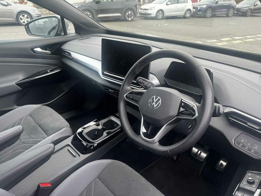 Volkswagen ID.4 210Kw 4Motion Black Edition Pro White #6