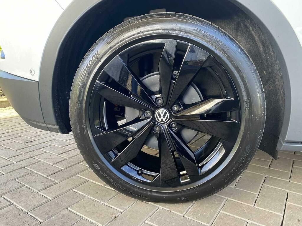 Volkswagen ID.4 210Kw 4Motion Black Edition Pro White #5