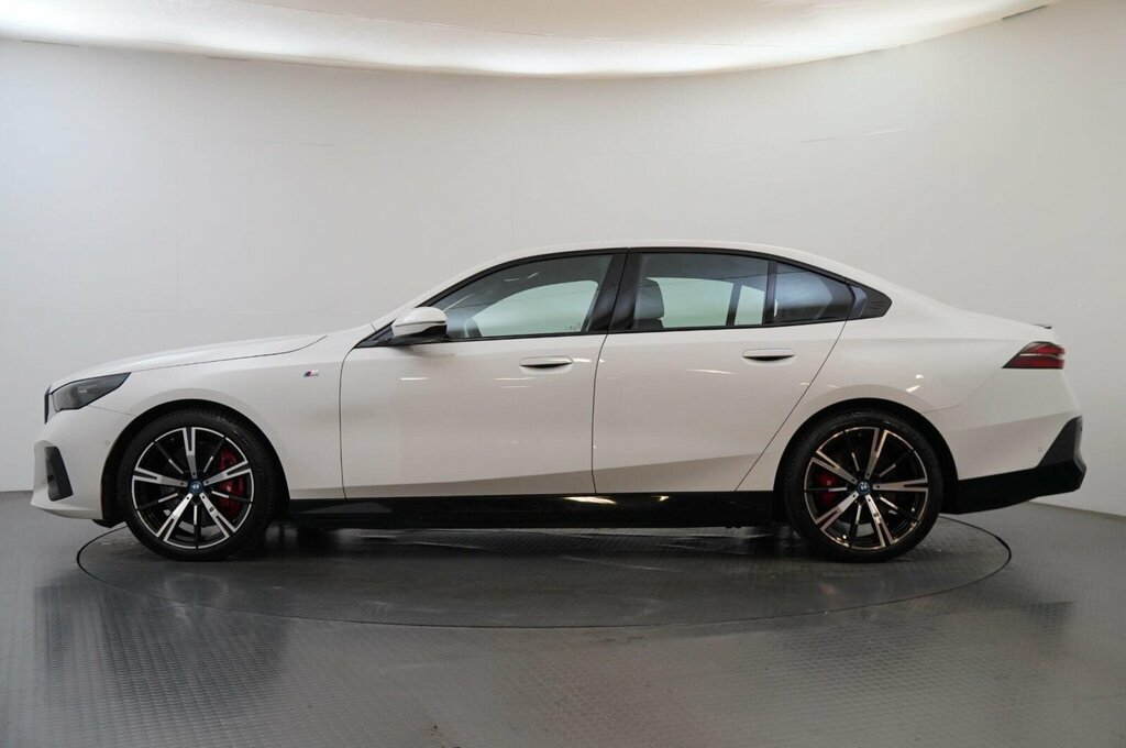 BMW i5 I5 Edrive40 M Sport Pro Saloon White #4