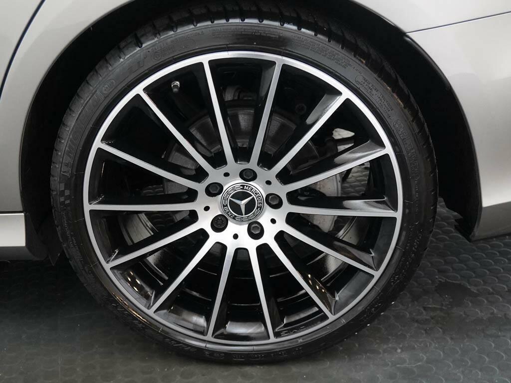 Mercedes-Benz E Class E 220 D Amg Black #25
