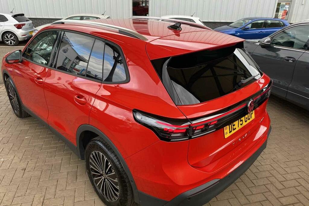 Volkswagen Tiguan 1.5 Tsi Ehybrid Match Dsg DE75GOP Red #3