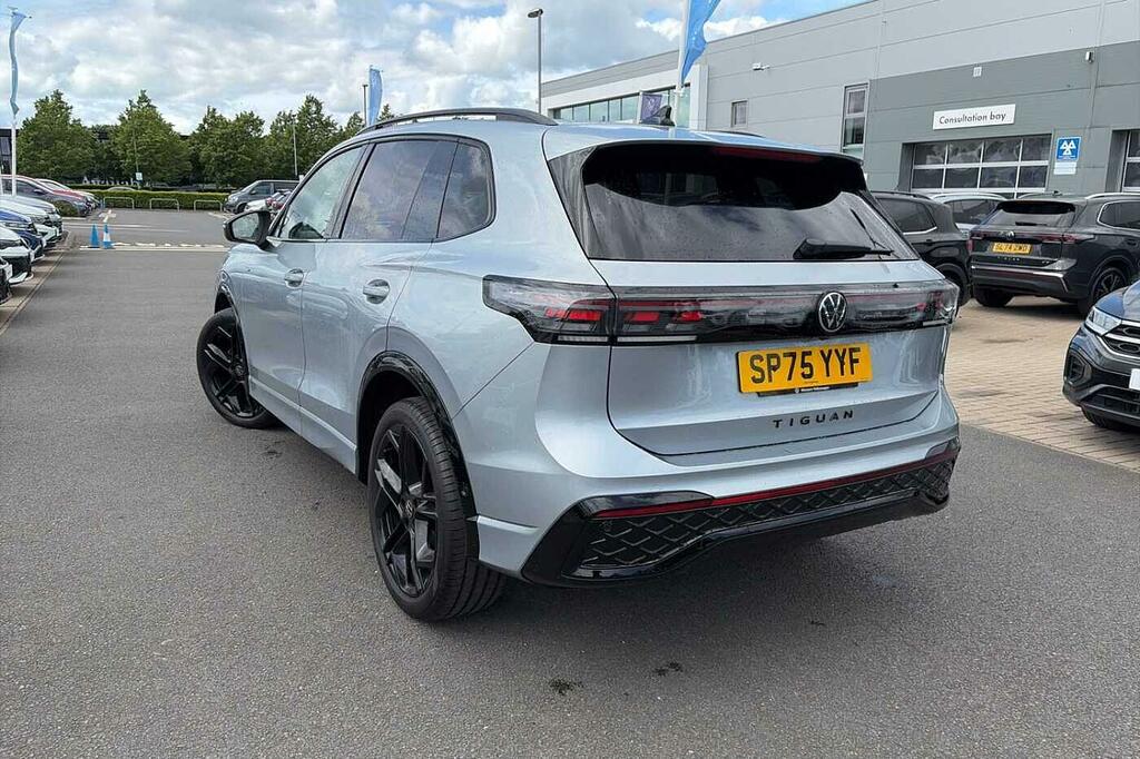 Volkswagen Tiguan 1.5 Etsi 150 R-line Dsg Silver #3