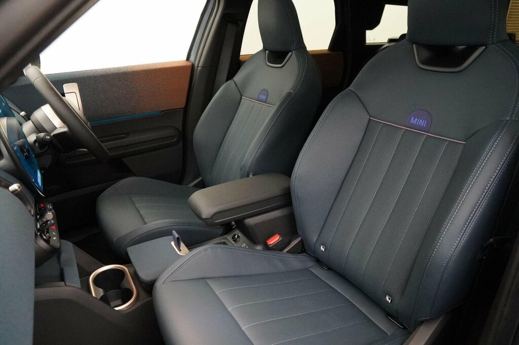Mini Countryman Grey #30