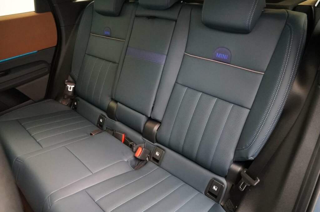 Mini Countryman Grey #15