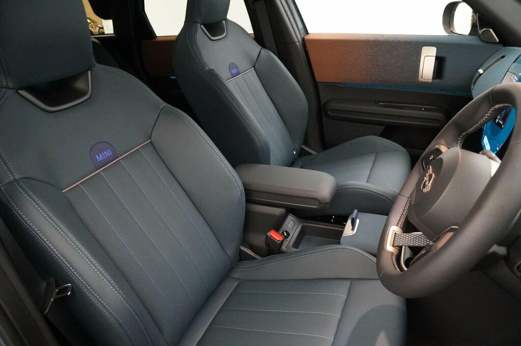 Mini Countryman Grey #13