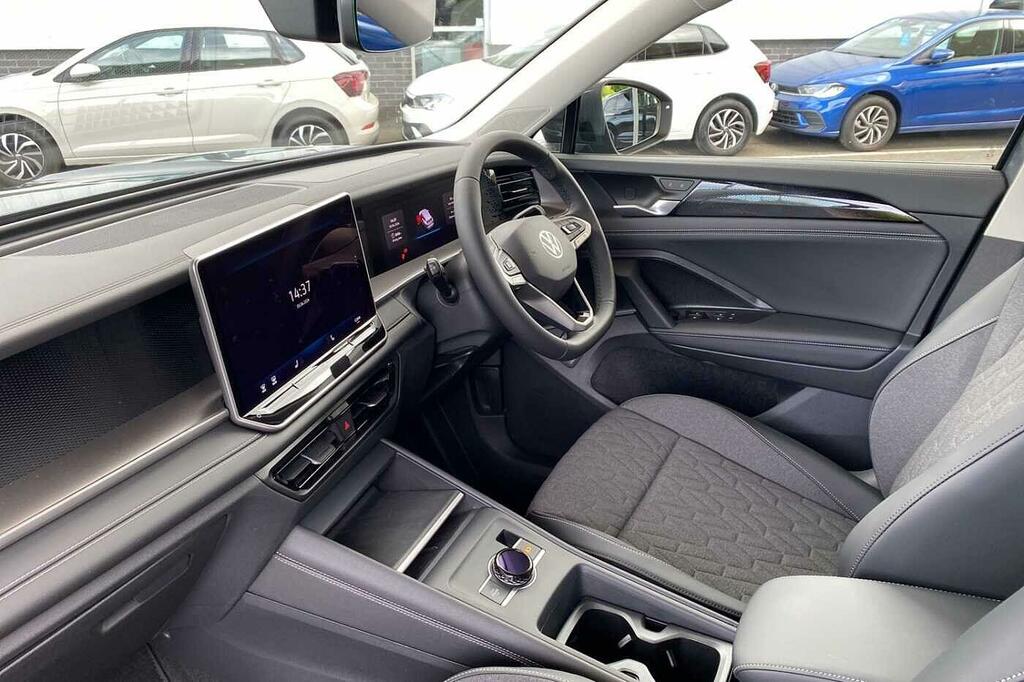 Volkswagen Tayron 1.5 Etsi Match Dsg7 7 Seat Area View Grey #2