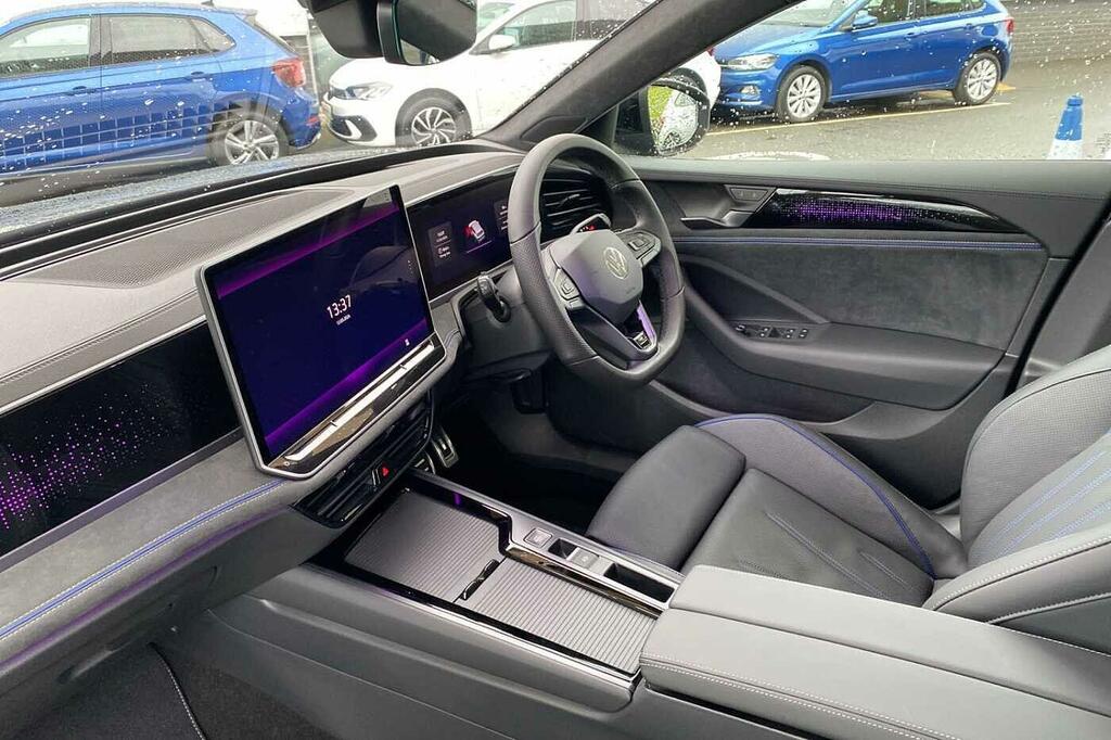 Volkswagen Passat 1.5 Tsi Ehybrid Black Edition Dsg Black #2