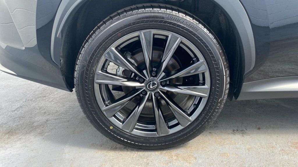 Lexus NX 350H 2.5 E-cvt Green #24