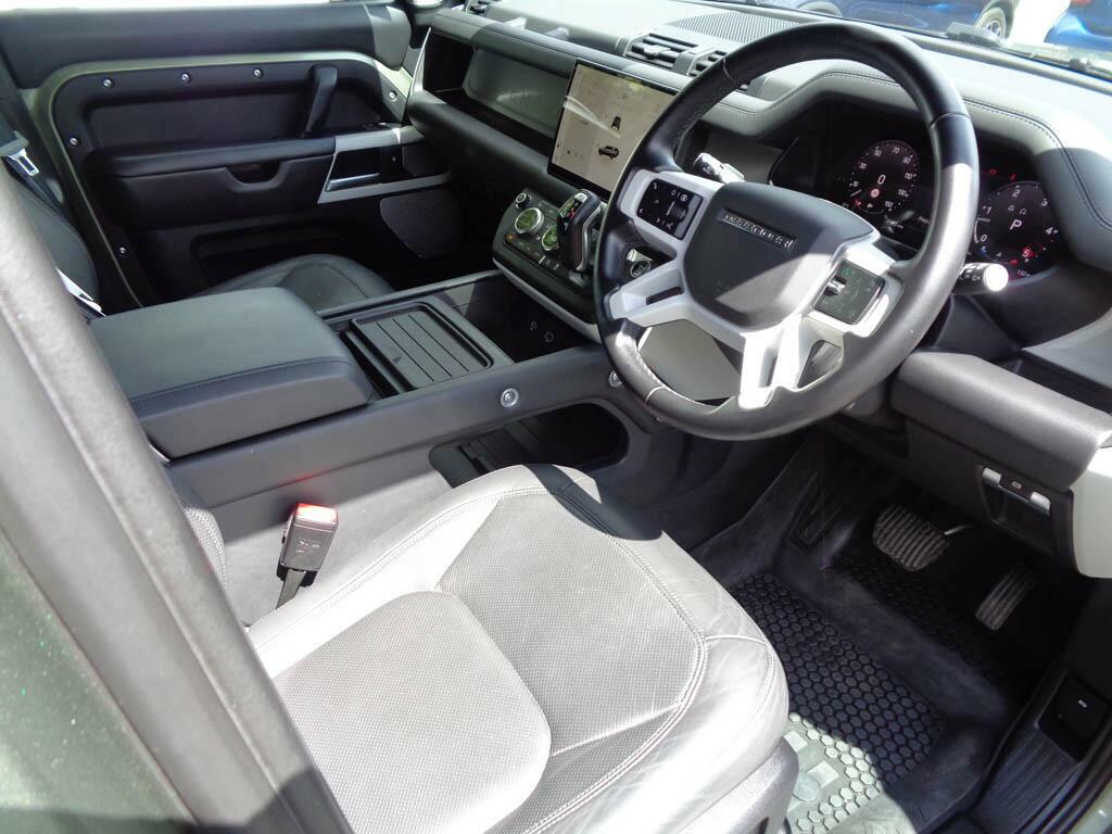 Land Rover Defender X-dynamic Hse White #12