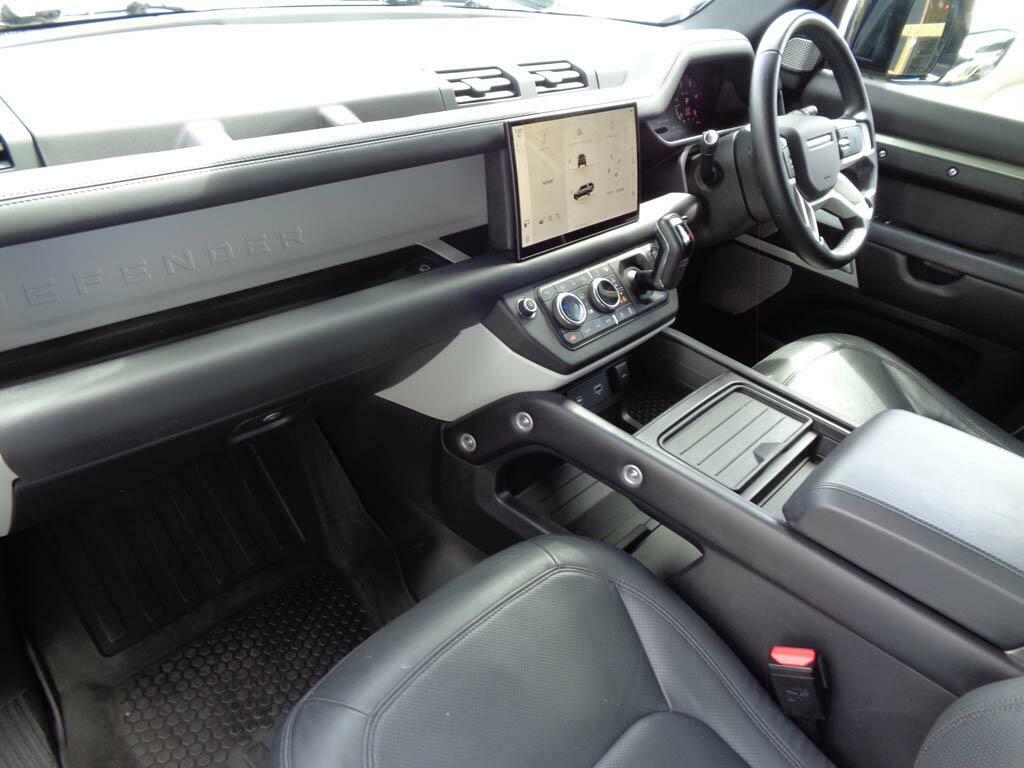 Land Rover Defender Hse D Mhev Green #3