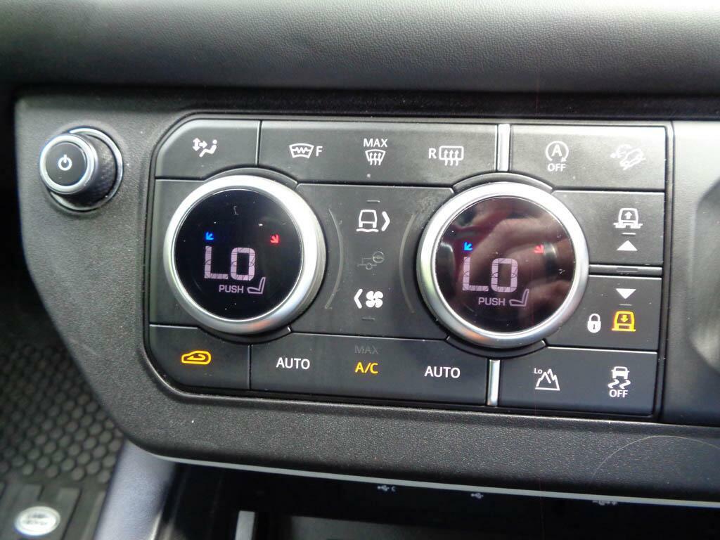 Land Rover Defender X-dynamic Hse White #17