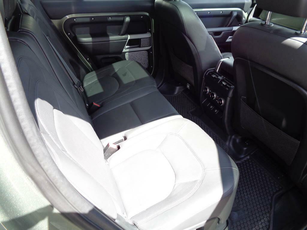 Land Rover Defender X-dynamic Hse White #28