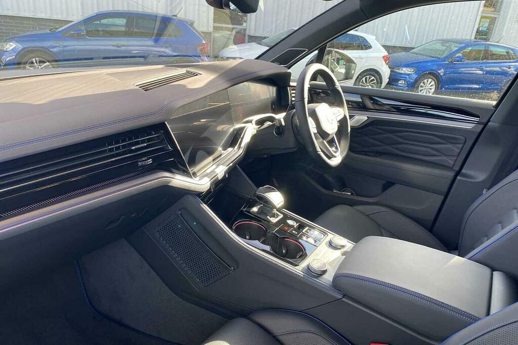 Volkswagen Touareg 3.0 V6 Tsi Ehybrid 4Motion R Tip SL26BTE Grey #2
