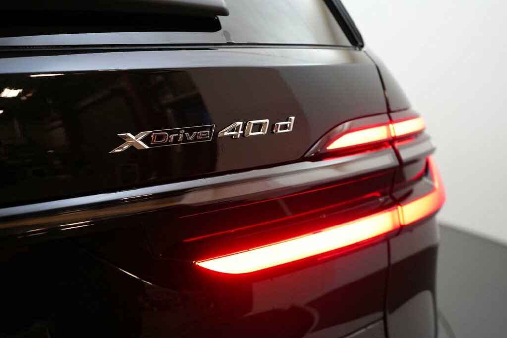 BMW i7 X7 Xdrive40d M Sport Black #6