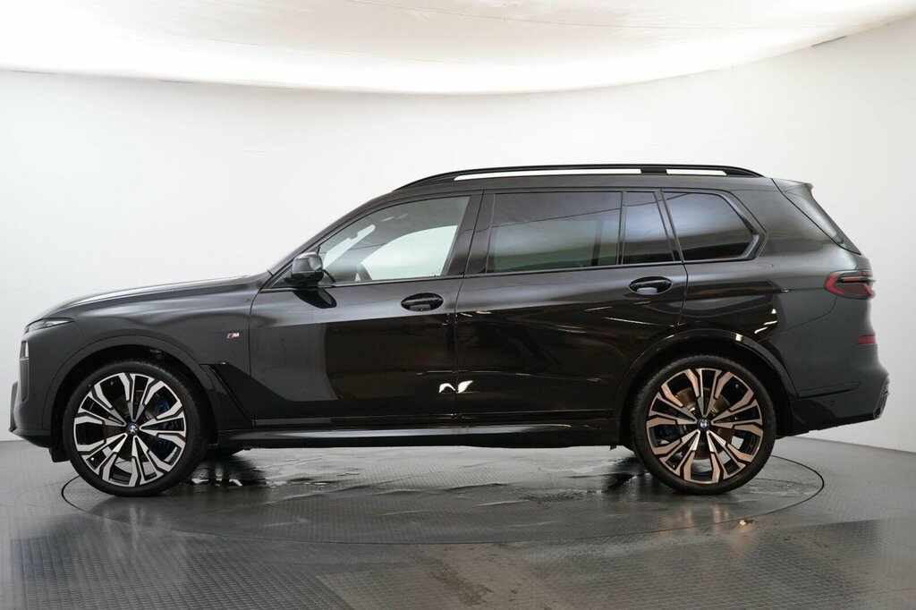 BMW i7 X7 Xdrive40d M Sport Black #4