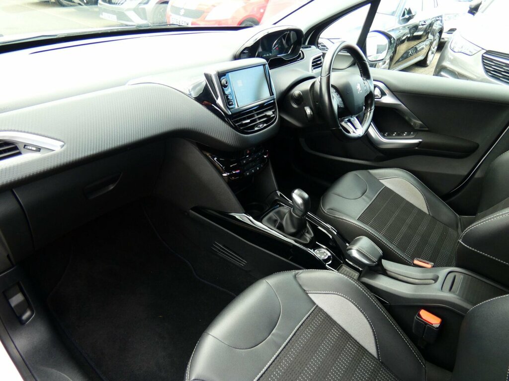 Peugeot 2008 1.2 Puretech Active Grey #50