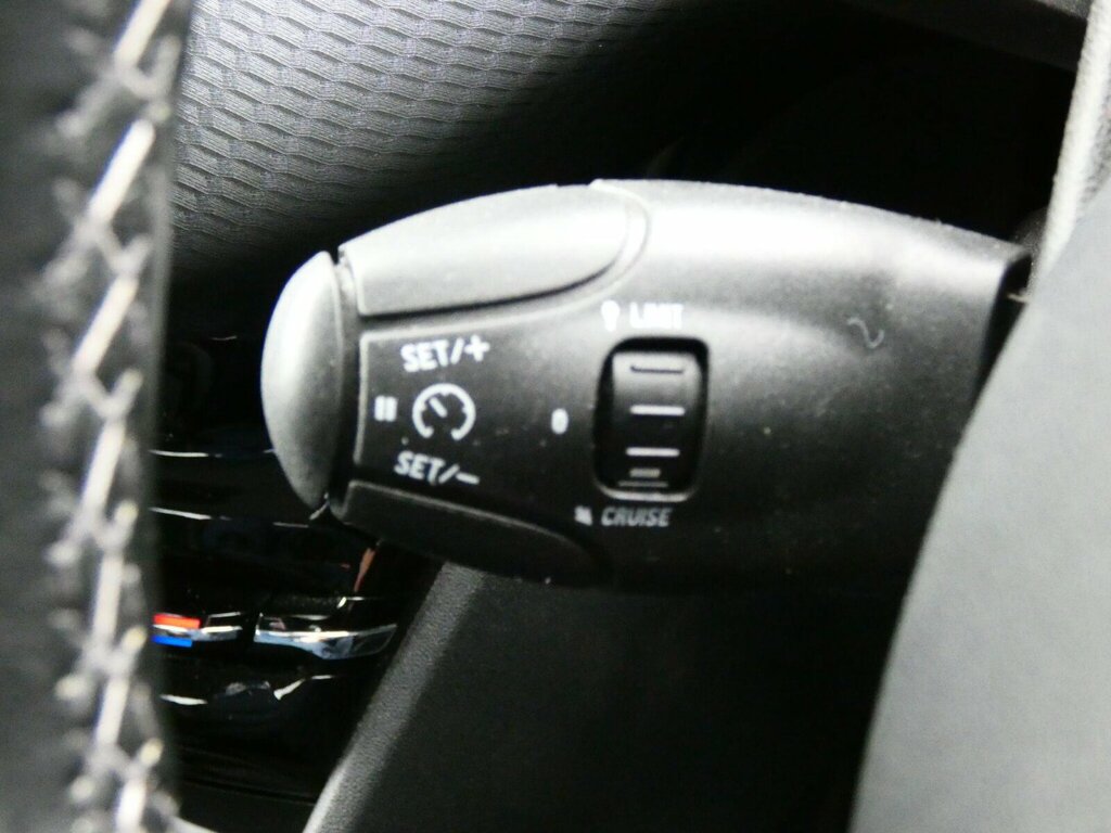Peugeot 2008 1.2 Puretech Active Grey #25