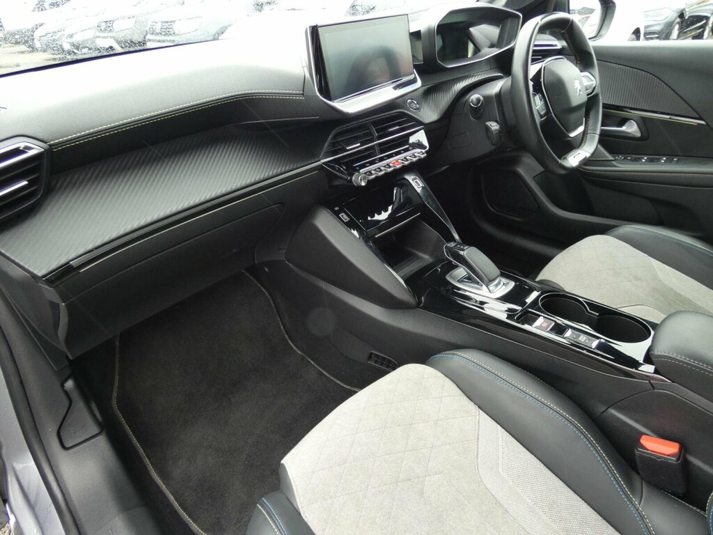 Peugeot e-208 50Kwh Gt Grey #6