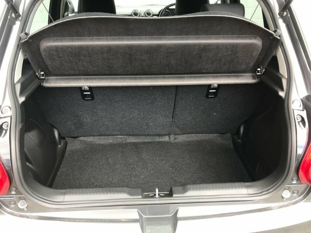 Suzuki Swift Sz-l Dualjet Mhev Red #16