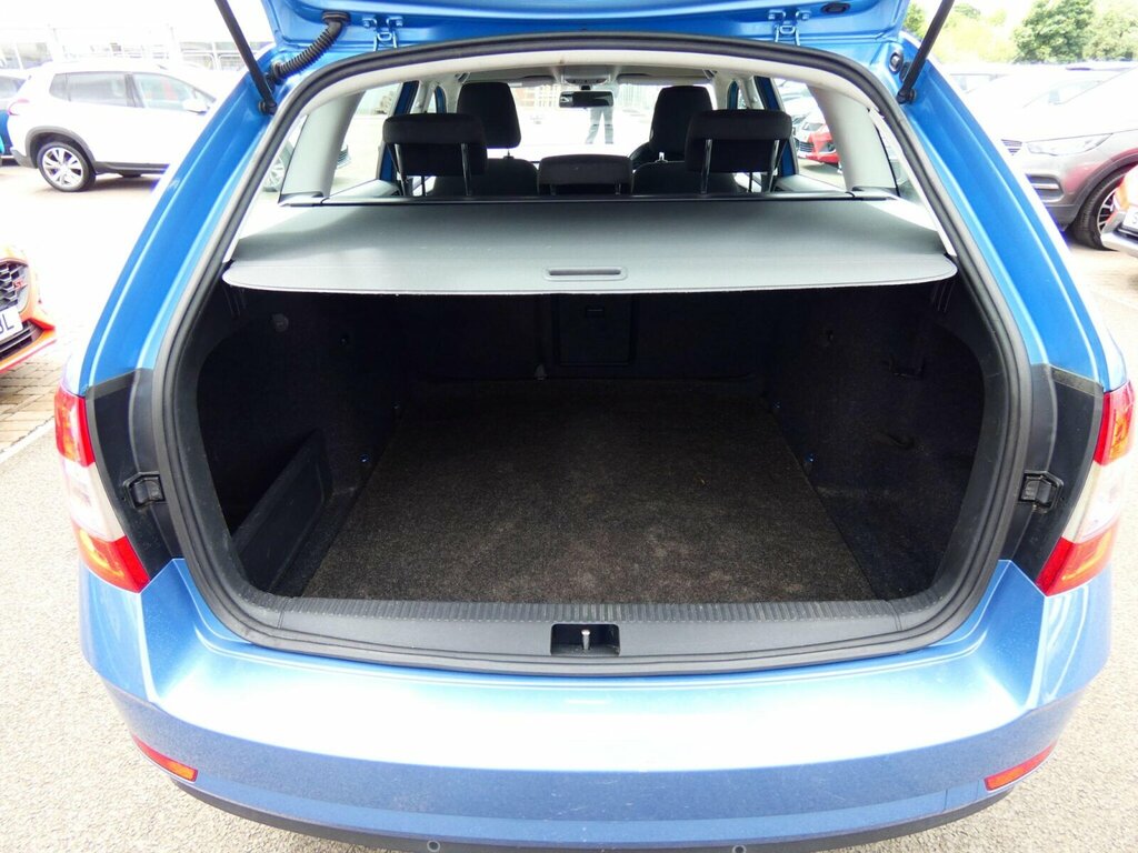 Skoda Octavia Octavia Se Tsi Beige #18