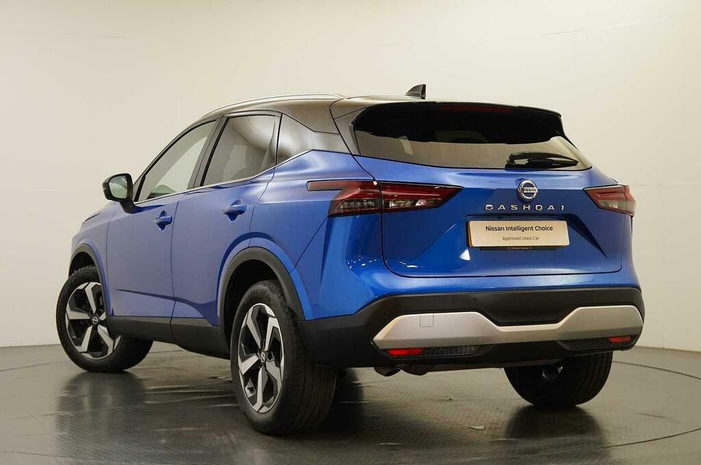 Nissan Qashqai 1.3 Dig-t Mh 140 Premiere Edition With Glass Roof Blue #3