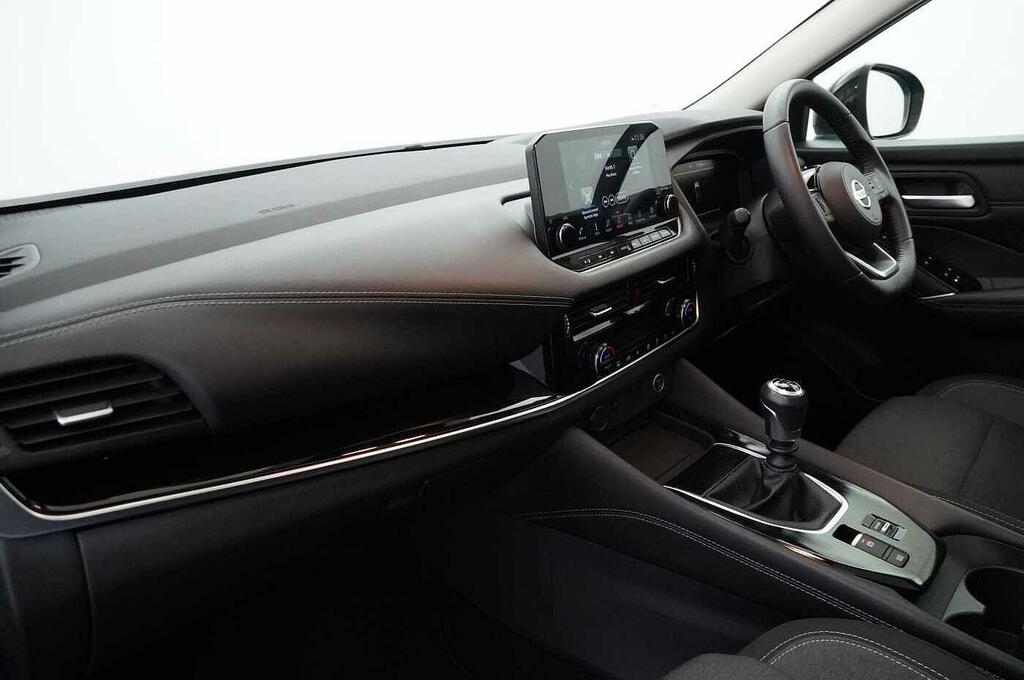Nissan Qashqai 1.3 Dig-t Mh 140 Premiere Edition With Glass Roof Blue #2