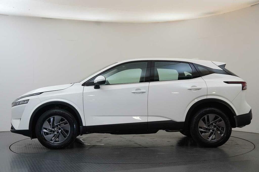 Nissan Qashqai 1.3 Dig-t Mh 158 Acenta Premium X-tronic With White #5