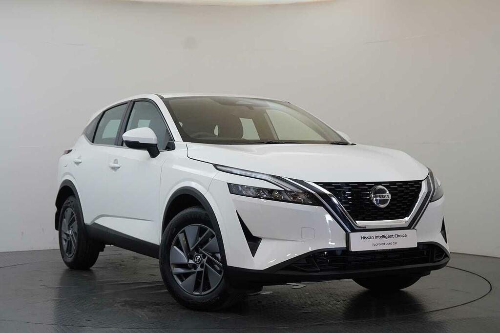 Nissan Qashqai 1.3 Dig-t Mh 158 Acenta Premium X-tronic With White