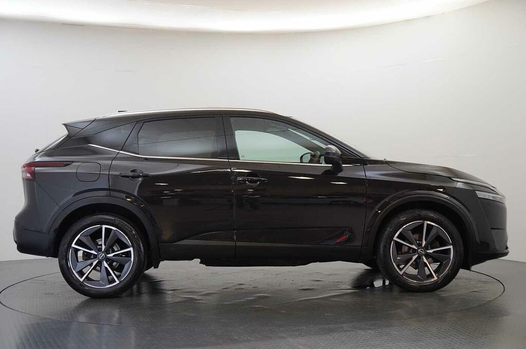 Nissan Qashqai 1.3 Dig-t Mh 140 Tekna With Glass Roof And Drive A SL73MHY Black #6