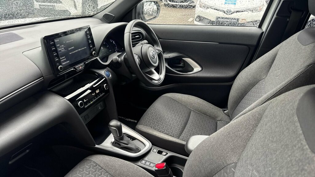 Toyota Yaris Cross 1.5 Vvt-h Design E-cvt Euro 6 Ss SD73LMJ White #5