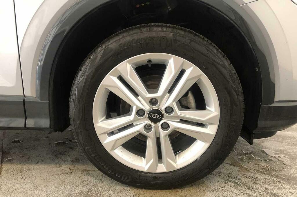 Audi Q2 Sport 35 Tfsi 150 Ps 6-Speed Silver #5