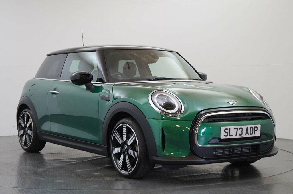 Mini Hatch 1.5 Cooper Exclusive Hatchback Steptron Green