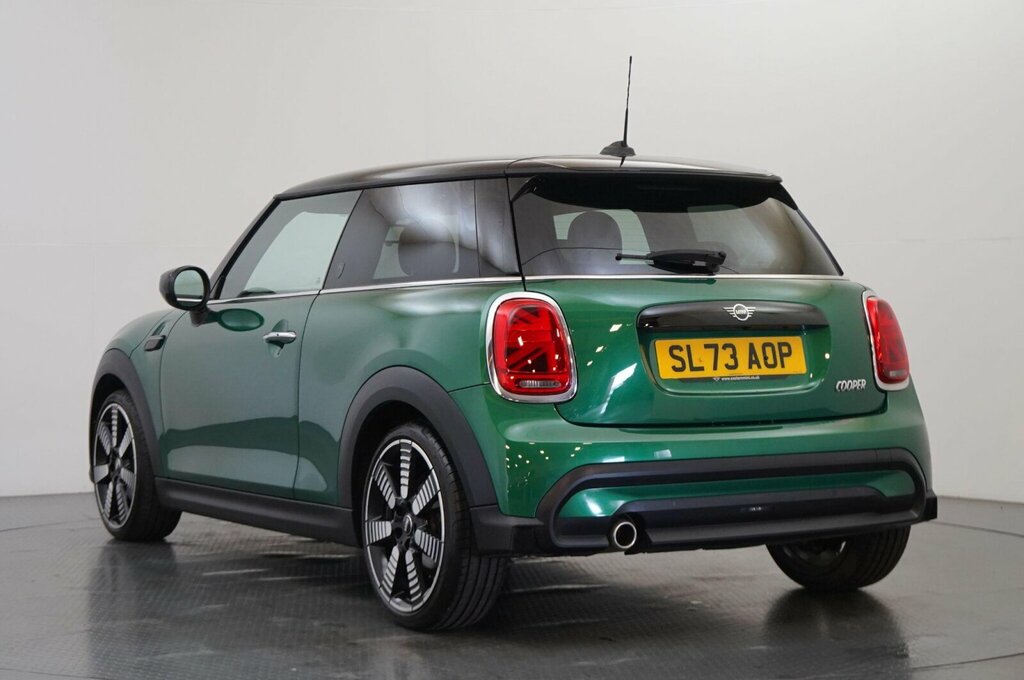 Mini Hatch 1.5 Cooper Exclusive Hatchback Steptron Green #3