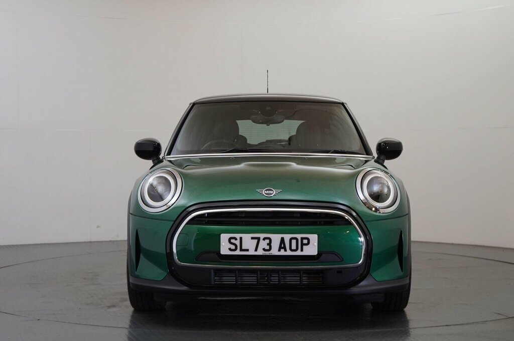 Mini Hatch 1.5 Cooper Exclusive Hatchback Steptron Green #2
