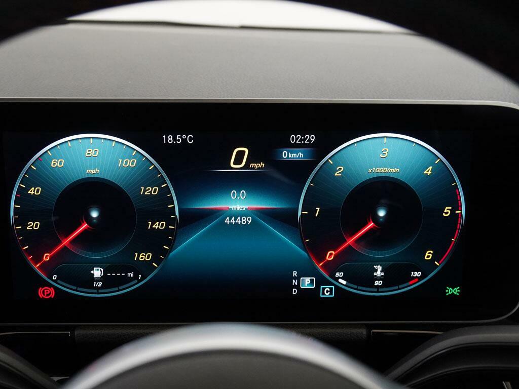 Mercedes-Benz GLA Class Gla 200 D Amg Line Premium Black #4