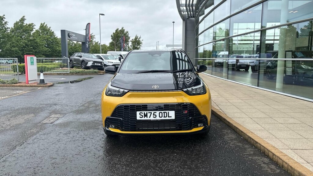 Toyota Aygo X 1.5H Gr Sport Cvt Euro 6 Ss Yellow #2