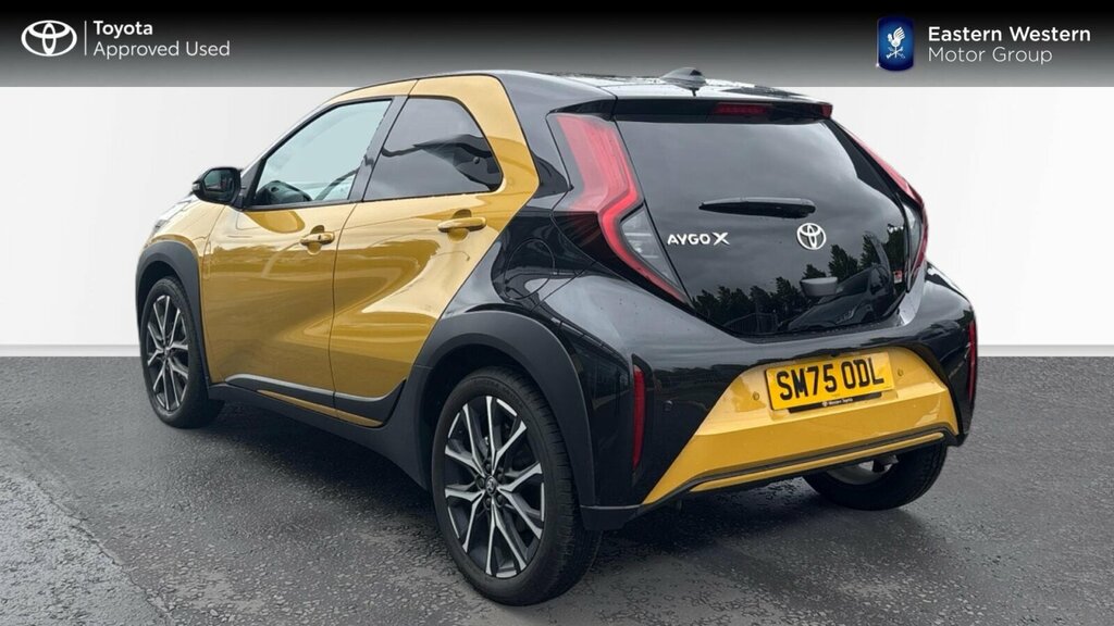 Toyota Aygo X 1.5H Gr Sport Cvt Euro 6 Ss Yellow #4