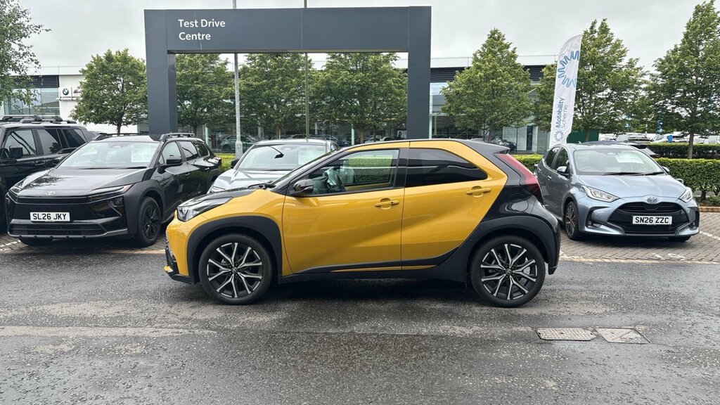 Toyota Aygo X 1.5H Gr Sport Cvt Euro 6 Ss Yellow #5