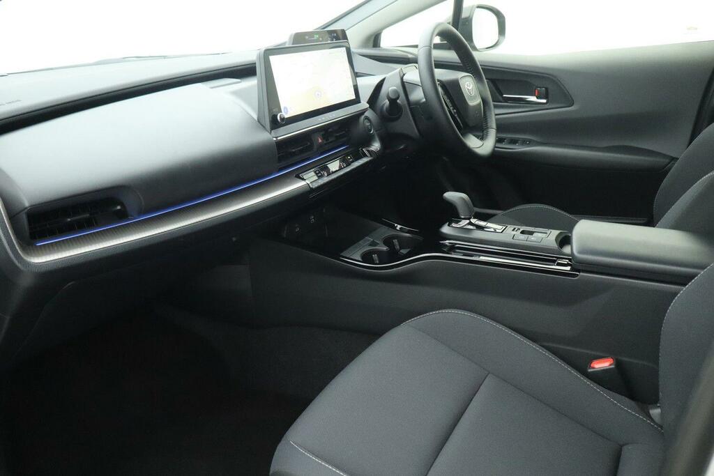 Toyota Prius 2.0 13.6Kwh Design Hatchback Plug-in Hy Silver #5
