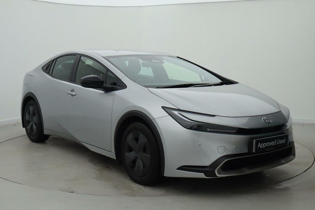 Toyota Prius 2.0 13.6Kwh Design Hatchback Plug-in Hy Silver