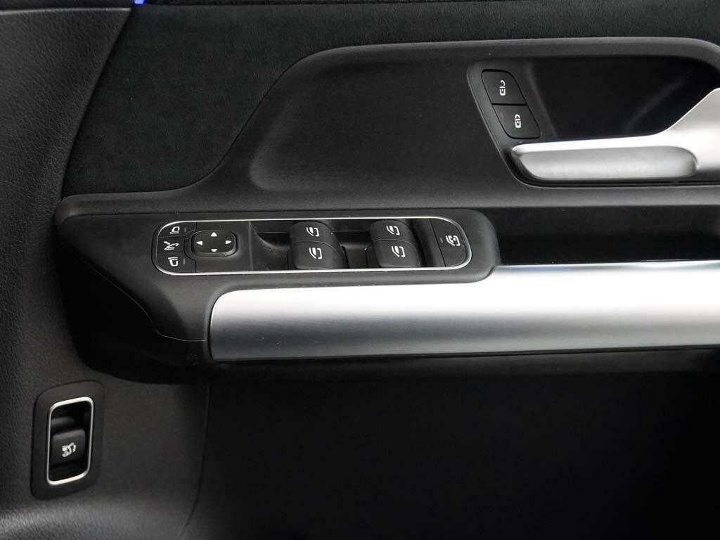 Mercedes-Benz GLA Class Amg Line White #32