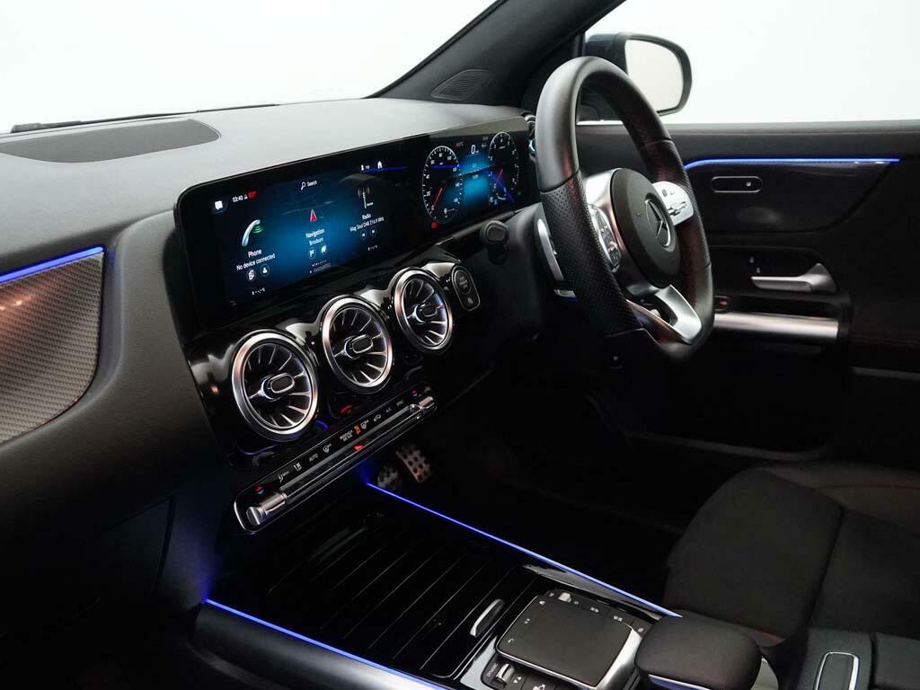 Mercedes-Benz GLA Class Amg Line White #39