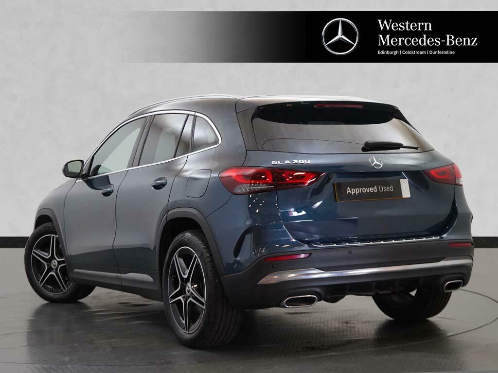 Mercedes-Benz GLA Class Gla 200 Amg Line Executive Blue #2